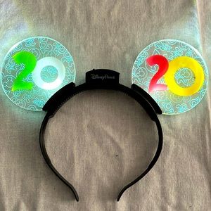 Light Up Mickey Ears!